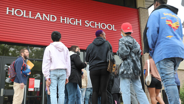 Students entering Holland High